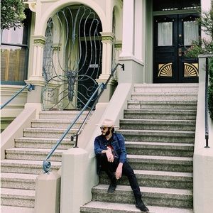 Meet your Posher, Isaiah